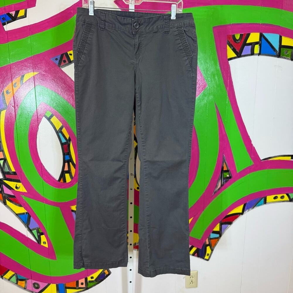 Maurices Gray Cotton Blend Trouser Pants. Size 9/10 Reg. Good used condition!